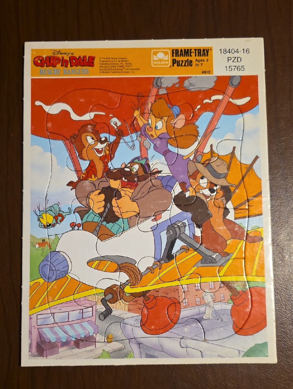 Disney Rescue Rangers Puzzle - Orange Red Yellow Blue White Scene